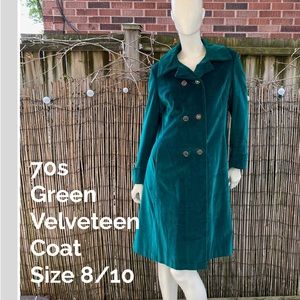 Vintage 70s emerald green velvet coat